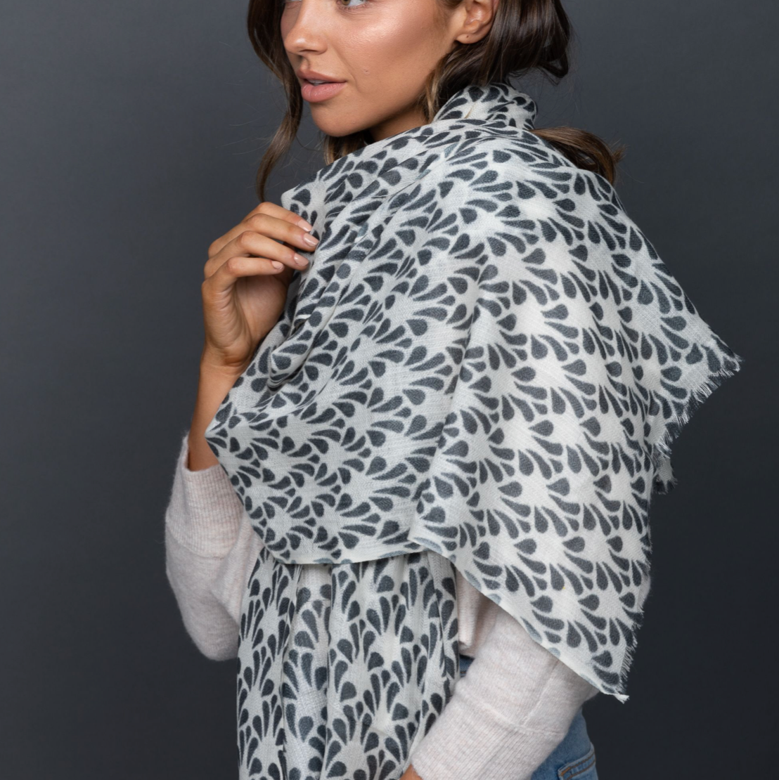 Fallingwater Scarf - Lighter Grey