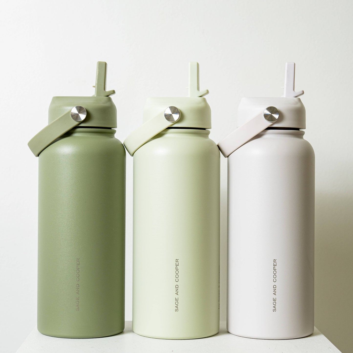 The Sage & Cooper Insulated Drink Bottle: Stone