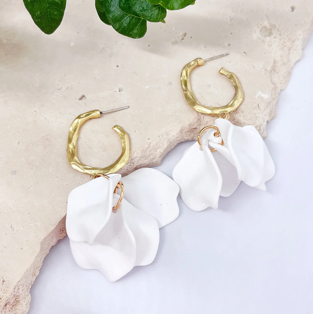 LOUISA EARRINGS - White