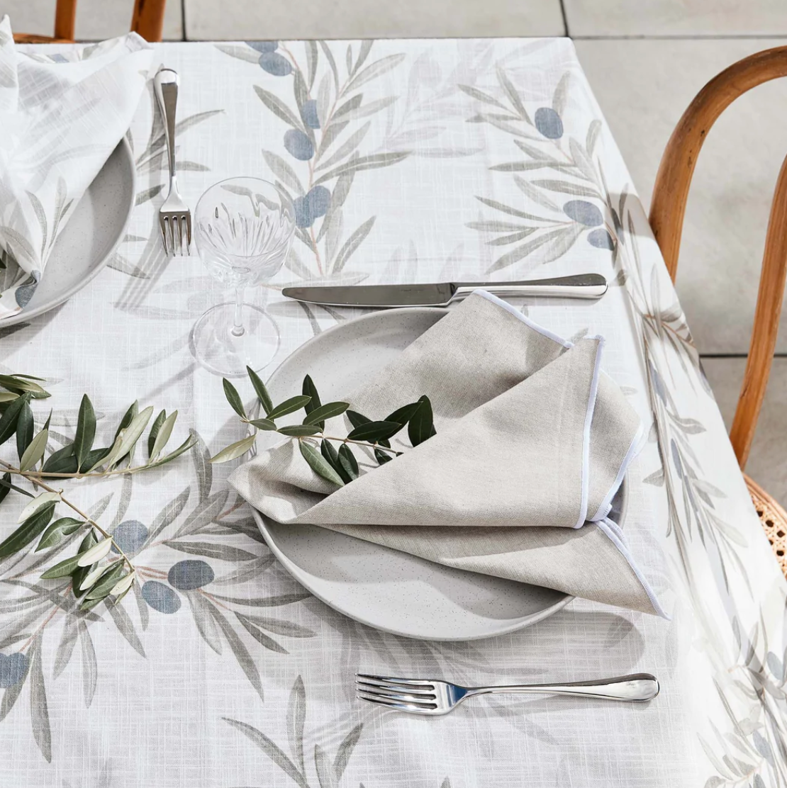 Jetty Embroidered Napkin - White / Oatmeal - Daisy Grace Lifestyle